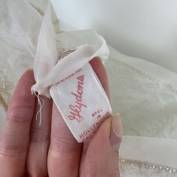 American Vintage Made in Hollywood CA 100% Nylon Lace Slip‎ Dress Size Small - Picture 5 of 9